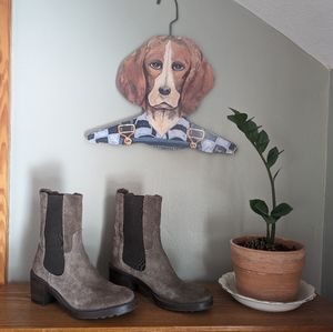 Suede, chelsea, mid-shaft, heel boots